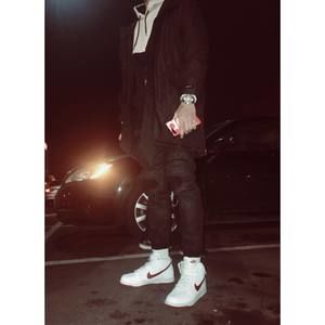 Meet your Posher, Deandre